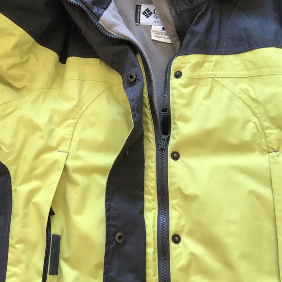 Women’s Columbia Omni Tech Jacket, S - Picture 5 of 15